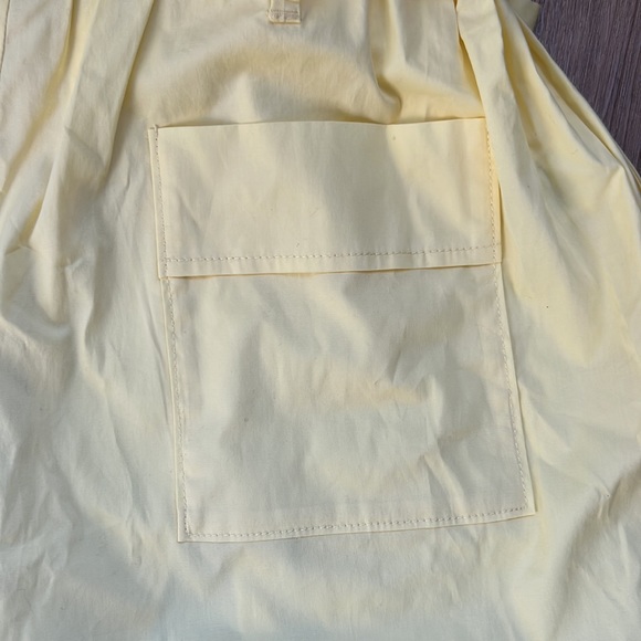 NWT Staud Women’s Yellow High-Rise Belted Shorts Size 0 - Picture 12 of 16